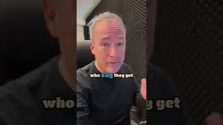 APPLE vs YOUTUBE Which is the BEST Podcast App for You?