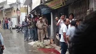 उदयपुर में दिनदहाड़े धारदार हथियार से युवक की हत्या,मौके पर पुलिस जाब्ता तैनात