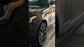 Range Rover change tyre  22 inch