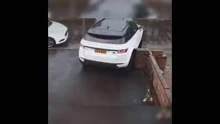 Range Rover Car Accident