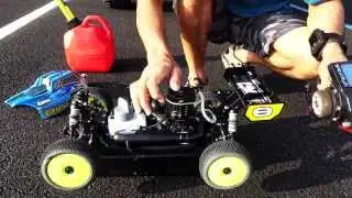 1/8 8IGHT 4WD Gas Buggy RTR with AVC™ Technology (LOS04000) - Engine Break In Tank 1