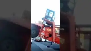 This container HANDLER just did the UNTHINKABLE! Somebody fired! #shorts #shortsfeed #longshoreman