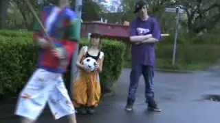 Jag ska ta min boll och g&aring; till fotbollsplan