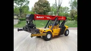 1:50 Sany Diecast reach stacker crane model #stackers #reachstacker #sany #sanycrane #cranemodel