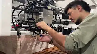 Client engineers trained on the paper bag machine at Ounuo' s factory.