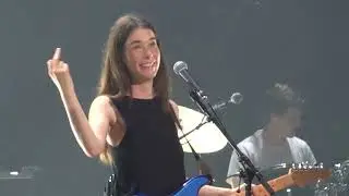 13/15 HAIM - Relationships (Stories on the Sign) @ The Mann Center, Philadelphia, PA 9/04/25