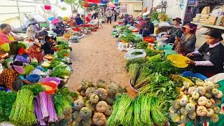 Cambodia&rsquo;s Countryside Food Market That Feeds Thousands Daily!