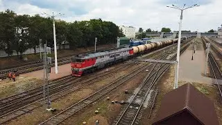 Тепловоз 2ТЭ116-1606 с грузовым составом на маршруте Витебск-Невель