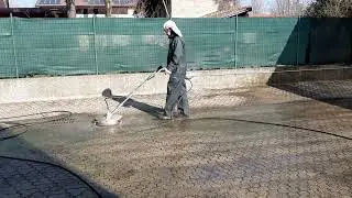 Pulizia parcheggio attivit&agrave; commerciale, che fare? 2