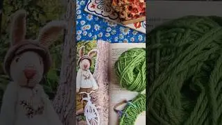 Saturday vibe 💚 #knitting #cozyknitting #crochet #handmade #cozymoments #knittedtoys