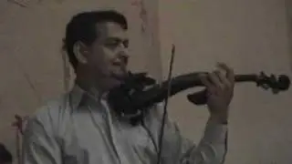 How can play electric violin in Romanian Folk style.
