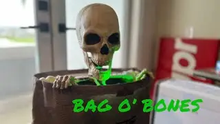 Spirit Halloween 2022 bag o&rsquo; bones unboxing/setup