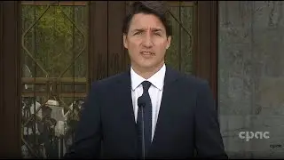 Justin Trudeau speaks with reporters as federal election gets underway &ndash; August 15, 2021