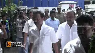Celebrities Pay homage to K Balachander's Son