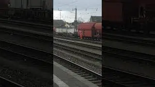 Der Rangierer ist wieder da ... und wird mit der Hupe von der Lok begr&uuml;&szlig;t! 😂 Dillingen (Saar)