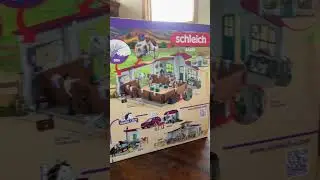 New schleich riding arena!?! #schleich #unboxing #equestrian #shorts