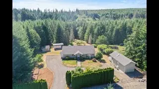 Sprawling home plus a guest house on 2.49 acres!