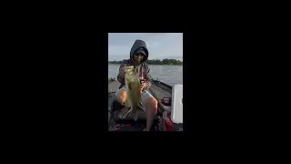 Lake Winneconne Bass Tournament!! Flipping BASS out the GRASS!!! (Week day Warrior Series #2)