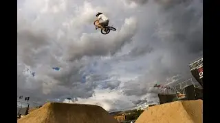 Лучшие сальто и трюки, выполняемые девушкамиBest Flips And Tricks Picks GIRLS