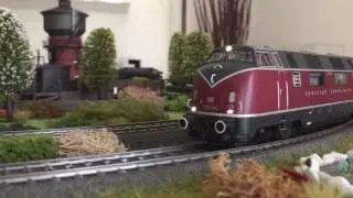 M&auml;rklin 37085 Locomotive HO BR 10 DB / ESU 31089 Locomotive HO V200 DB / mfx
