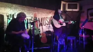 Lyz Le Fay - I am at TC's Acoustic Night