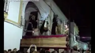 Semana Santa de Moguer (huelva) Cristo de los Remedios en el arco del callejón del Cristo 2009