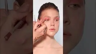 Сохраняй формулу идеального Shiny Rosy Makeup, чтобы повторить! ✨
