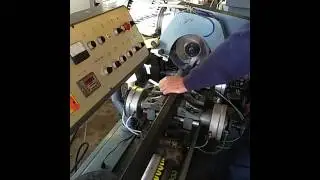 Auto feed steel saw