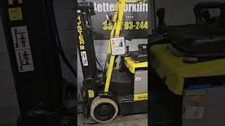 #D21623 2008 Hyster E55Z 5500 lb 4 wheel electric rider forklift