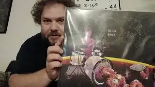 Untubbing (like unboxing but it's a tub) of Chico Music Scene Raffle Prize