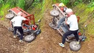 Трехколесный велосипед перевернулся и упал в глубокую яму, и добрый человек протянул ему руку пом...