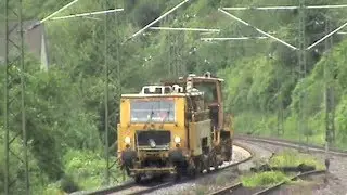 Züge bei Kestert, Plasser&Theurer, Captrain E186, 2x 294, 145, 151, 189, 2x 185, 427, 428