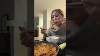 eat booty jiggle with me aka korean army base stew!