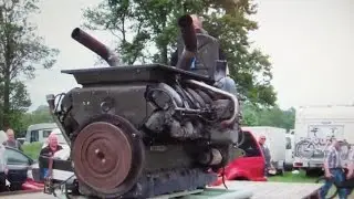 M47 Army Tank engine 12 cyl Cold Start !! Oldtimer markt Bockhorn 2015