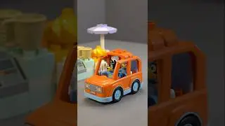 Bluey gets ice cream #lego #duplo #legoduplo #bluey