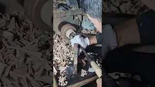 Master Woodturning: Hand-Carving the Interior of a Wooden Bowl on a Lathe