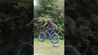 jumping the cysum m900