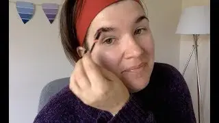 Dubious Beauty Tip 10: Filling in Brows With Oreos