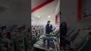 When Michael Myers is all muscle and no brains😂 #run #scared #halloween #funny #fyp #explore #viral