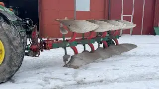 K&ouml;p Plog 4-sk&auml;rig Kverneland EG 85 p&aring; Klaravik