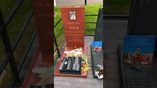 Bruce Lee and Brandon Lee grave site in Seattle,WA #brucelee #grave #seattle #brandonlee
