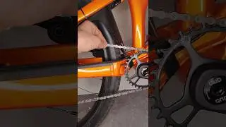 Loose bike chain adjustment #biketips #mtb