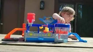Hot Wheels Mega Carwash Review