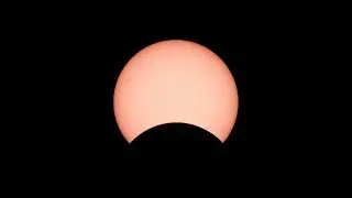 Ich habe die partielle Sonnenfinsternis am 25.10.2022 mit meinem Teleskop fotografiert!