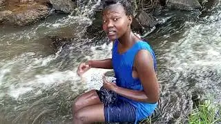 🔥African Village Life &ndash; Traditional Girl River Bathing, RAW and UNCUT 😂 Nature&rsquo;s Bathroom Chronicles