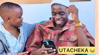 UTACHEKA NZALA ANAVYO MPA KAZI PATENI YAKUA CAMERA MAN.