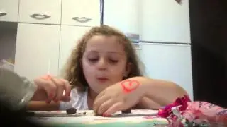 Brincando com a Andr&eacute;ia missassi