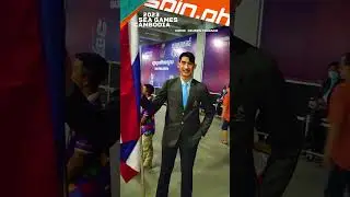 Thai basketball star Chanatip Jakrawan is Thailand's flag bearer 🇹🇭