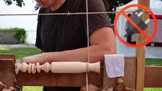 Rassel drechseln [OHNE STROM] auf der Wippdrehbank