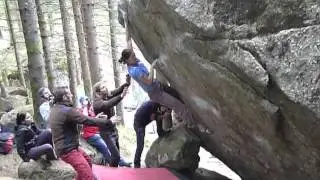 ‪Mello Boulder -sector Bagni Ersaf - Mellolista - line 27b - climber Alexandra Balarikeva‬
